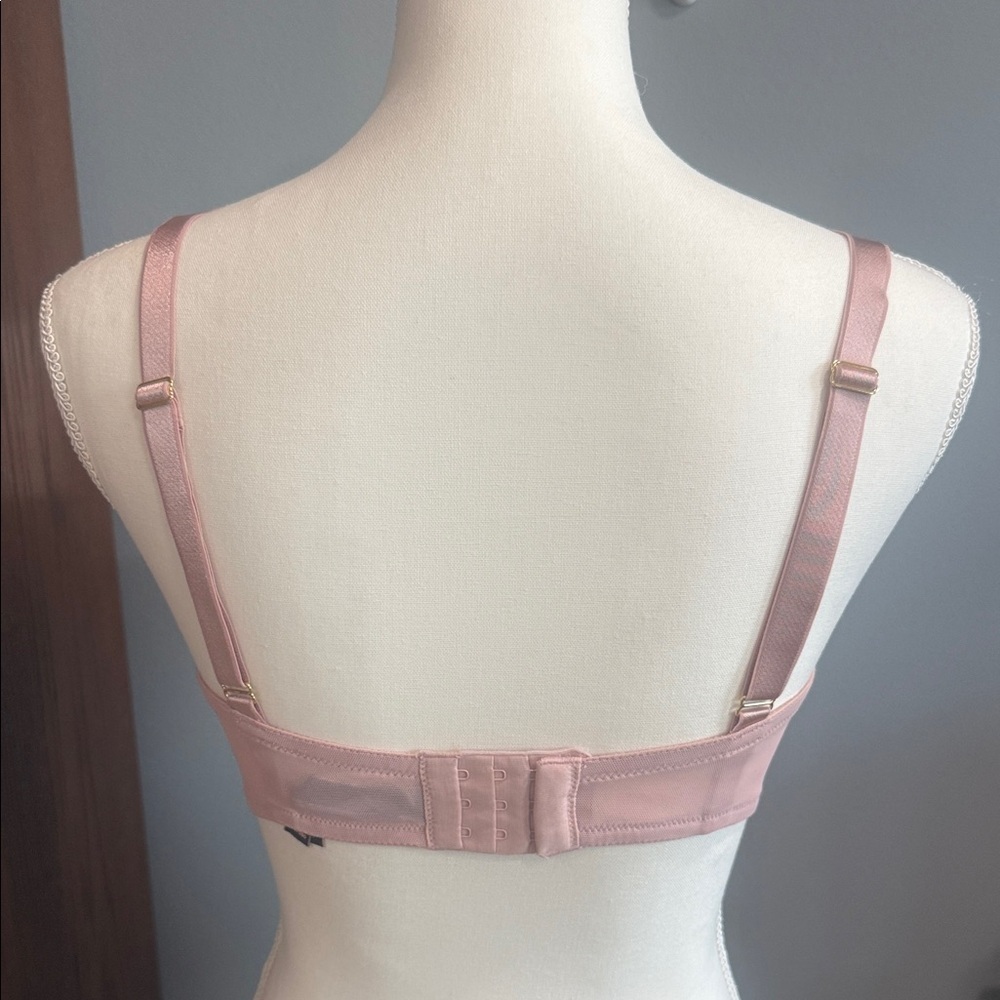 Victoria's Secret Blush Pink Bra - Picture 2 of 4